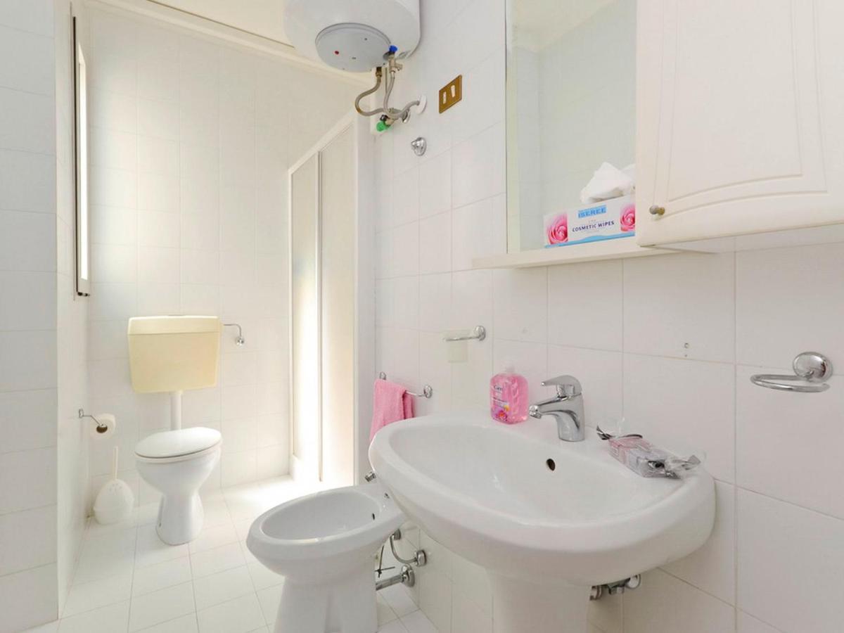 Apartment Parco Hemingway-4 By Interhome Lignano Sabbiadoro Ngoại thất bức ảnh